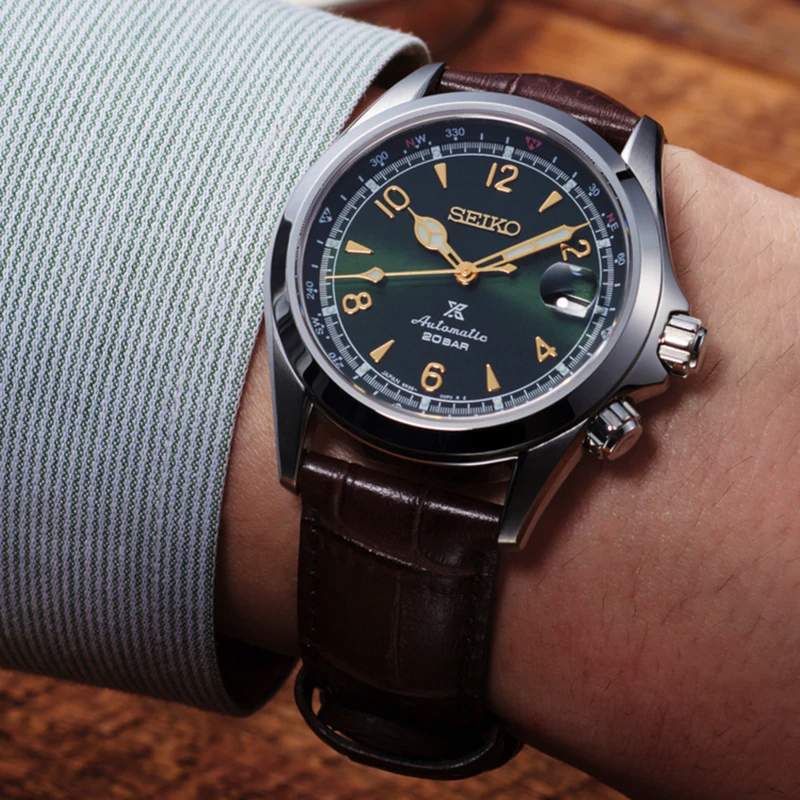 Montre SEIKO PROSPEX Bracelet Cuir - vue porté 1