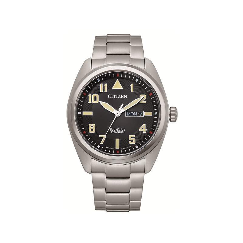 Montre Citizen homme Eco-Drive super titanium - vue 1