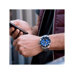 Montre Lotus homme connectée bracelet acier - vue porté 1