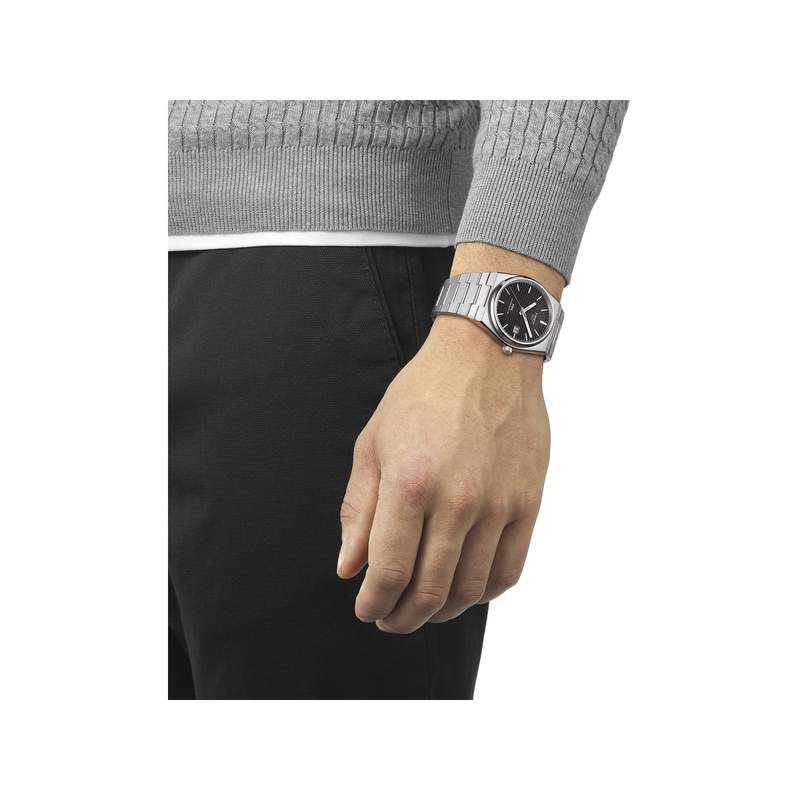 Montre TISSOT T-CLASSIC PRX POWERMATIC 80 homme automatique cadran noir bracelet inoxydable - vue porté 1