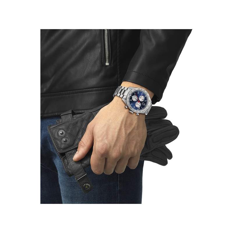 Montre Tissot homme chronogrape acier - vue porté 1