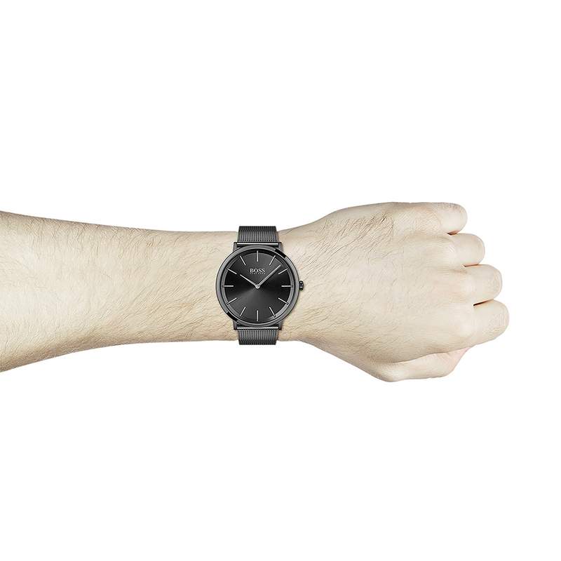 Montre boss homme acier noir bracelet acier noir maille milanaise - vue porté 1