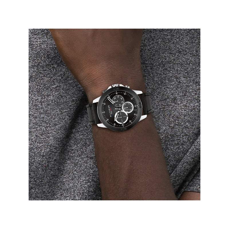 Montre Tommy Hilfiger homme acier bracelet cuir noir - vue porté 1
