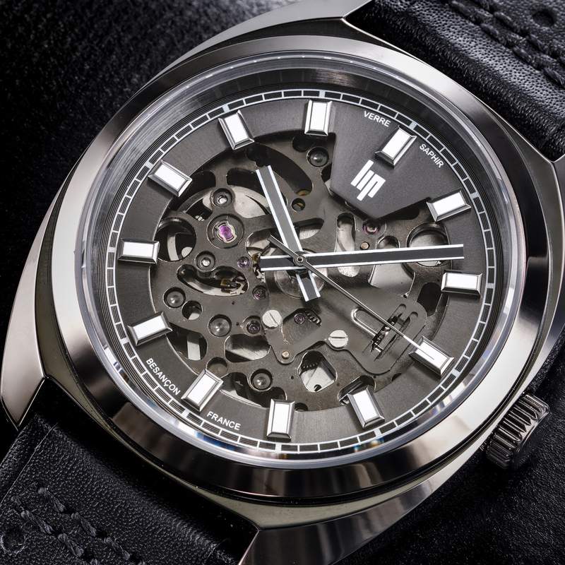 Montre Lip homme automatique acier bracelet cuir noir - vue D1