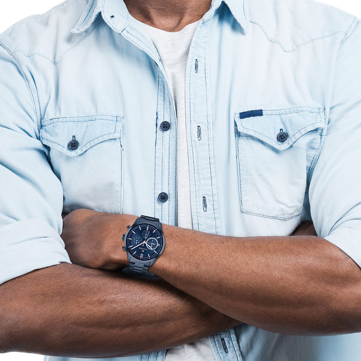 Montre Tommy Hilfiger homme bracelet acier  bleu - vue porté 2