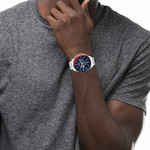 Montre Tommy Hilfiger homme acier - vue porté 2