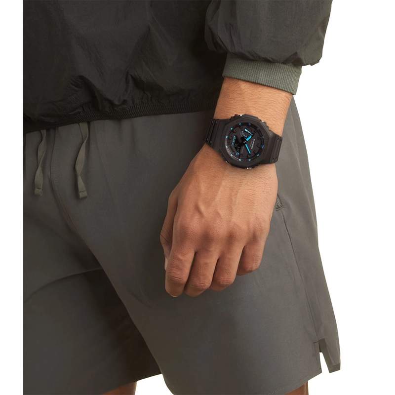 Montre G-SHOCK homme résine noire - vue porté 1