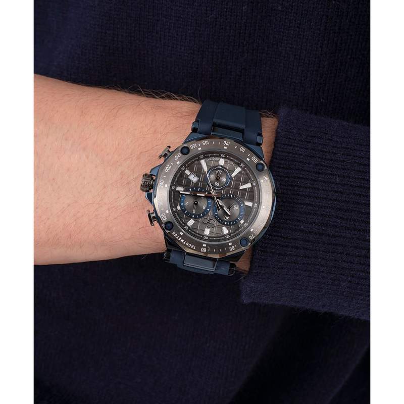 Montre GUESS COLLECTION homme acier noir bracelet silicone bleu - vue porté 1