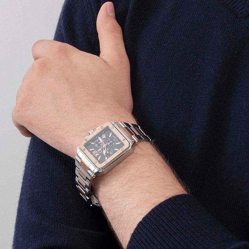 Montre GUESS COLLECTION homme bracelet acier - vue porté 1