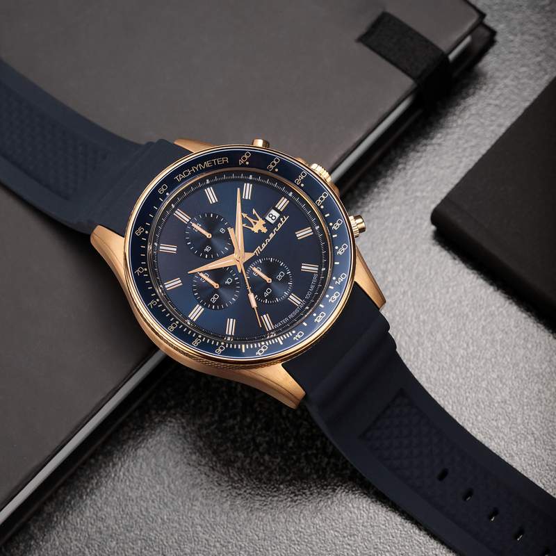 Montre MASERATI homme acier doré jaune bracelet silicone bleu - vue D2