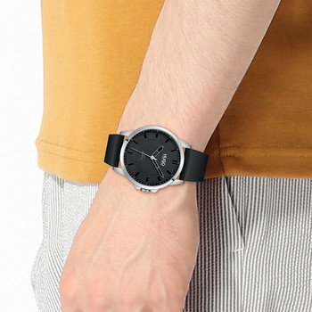 HUGO First herenhorloge van roestvrij staal met zwarte leren band