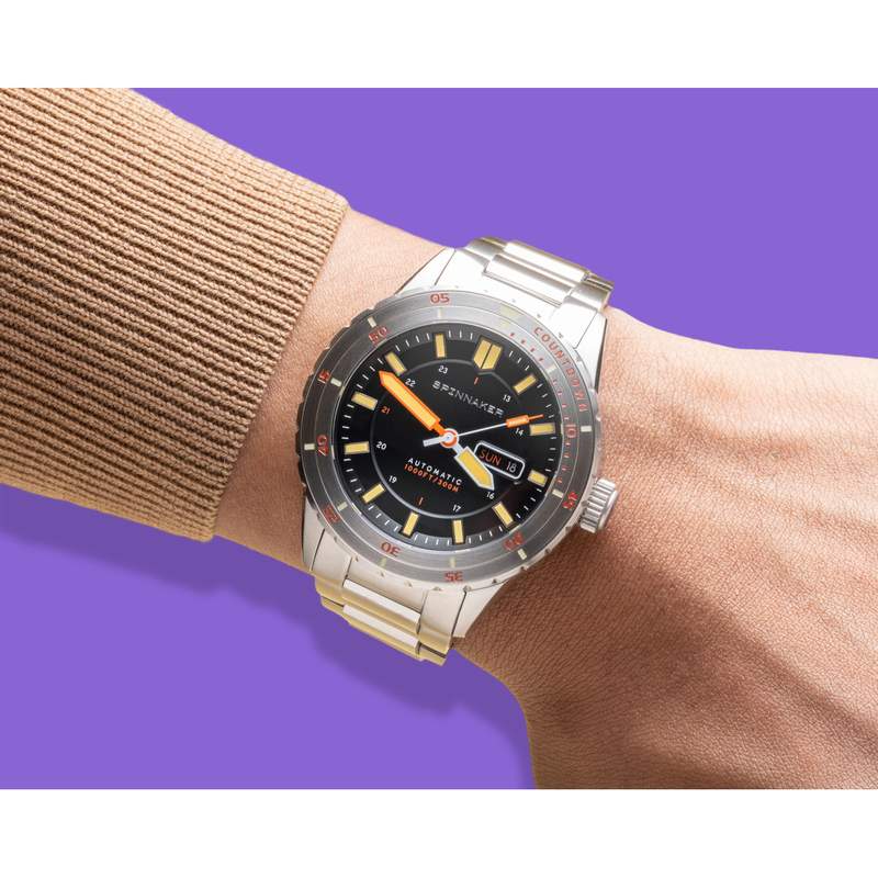 Montre Spinnaker Hass homme automatique bracelet acier - vue porté 2