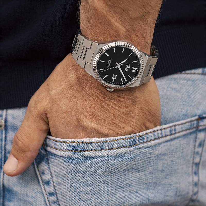 Montre LOTUS Freedom homme bracelet acier - vue porté 1