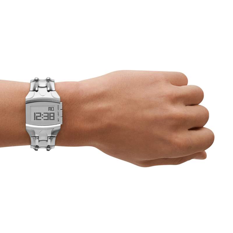 Montre DIESEL Croco Digi homme acier - vue porté 1