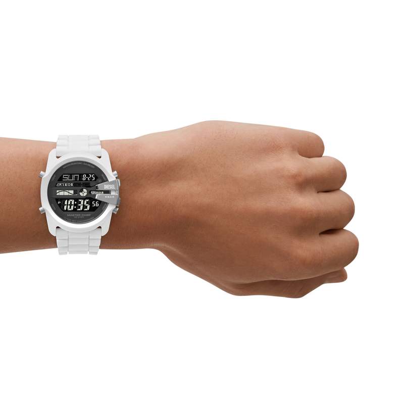 Montre DIESEL Master Chief homme silicone blanc - vue porté 1