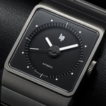 Montre LIP Big Titane homme automatique acier bracelet titane gris - vue D1