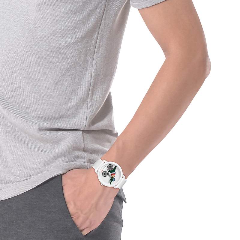 Montre LACOSTE.12.12 Netflix homme TR90 blanc bracelet silicone blanc - vue porté 1