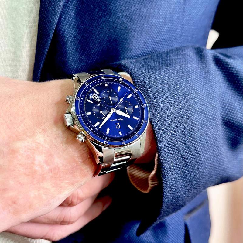 Montre PIERRE LANNIER Cronos homme chronographe bracelet acier - vue porté 2