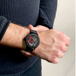 Montre PIERRE LANNIER Paddock homme automatique bracelet acier noir - vue porté 1