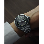 Montre SPINNAKER homme automatique bracelet acier - vue porté 1