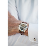 Montre EARNSHAW Longitude homme automatique acier bracelet cuir marron - vue porté 1