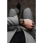 Montre EARNSHAW Longitude homme automatique acier noir bracelet cuir marron - vue porté 1