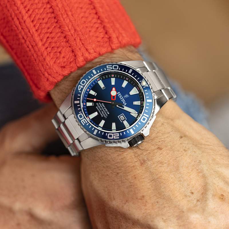 Montre FESTINA the originals/diver homme bracelet acier - vue porté 1