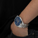 Montre FESTINA timeless chronograph homme chronographe, bracelet acier - vue porté 1