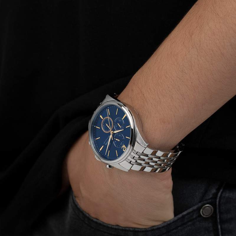 Montre FESTINA timeless chronograph homme chronographe, bracelet acier - vue porté 1