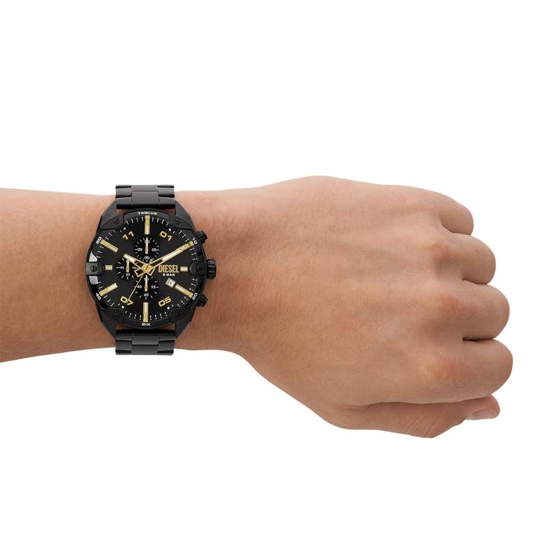 Montre DIESEL spiked homme bracelet acier inoxydable noir - vue porté 1