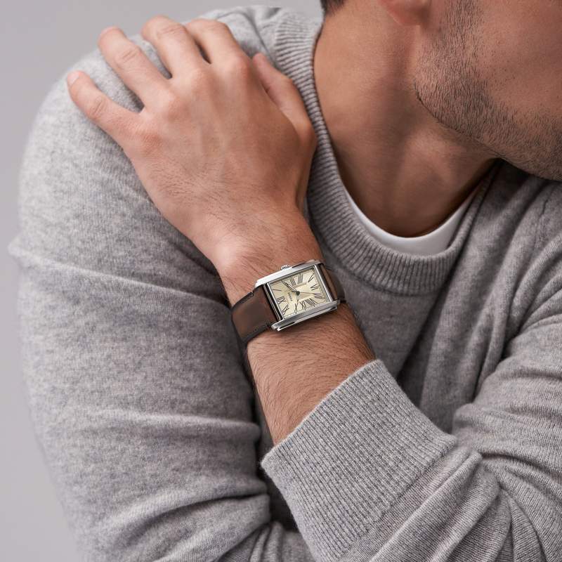 Montre FOSSIL carraway homme bracelet cuir marron - vue porté 1