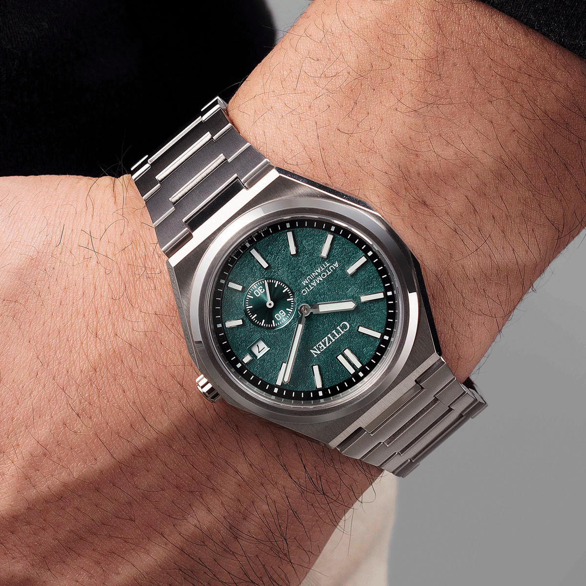 CITIZEN super titanium heren mechanisch horloge, zilvergrijs titanium armband - gedragen 1 bekijken