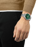 Montre TISSOT T-SPORT CHRONO XL CLASSIC homme cadran vert bracelet acier inoxydable - vue porté 1