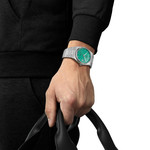 Montre TISSOT T-CLASSIC PRX POWERMATIC 80 homme automatique cadran vert bracelet acier inoxydable - vue porté 1