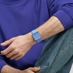 Montre SWATCH Square bioceramic What if sky? homme bracelet matériau biosourcé bleu - vue porté 1