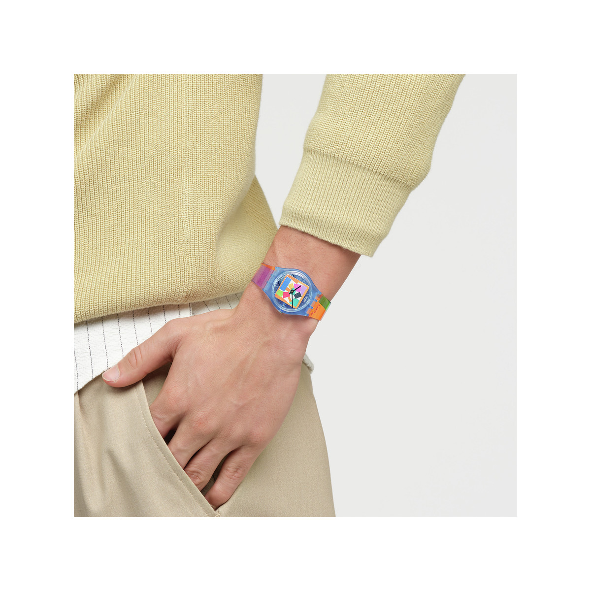 Montre SWATCH Gent biosourced Matisse's snail homme bracelet plastique transparent - vue porté 4