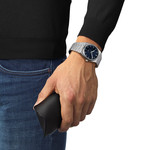 Montre TISSOT PRX UFO Robot Goldorak Edition limitée homme automatique cadran bleu, bracelet acier inoxydable - vue porté 1