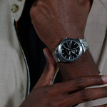 Montre BOSS troper automatic homme automatique, bracelet acier - vue porté 1