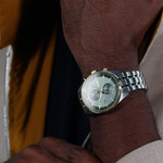 Montre BOSS skytraveller homme bracelet acier - vue porté 1
