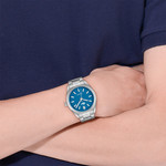 Montre LACOSTE monceau homme bracelet acier - vue porté 1