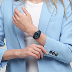 Montre SWATCH essentials homme bracelet matériau biosourcé bleu - vue porté 2