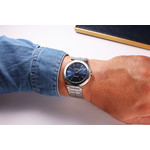 Montre MICHEL HERBELIN newport homme bracelet acier - vue porté 1