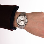 BALMAIN beleganza herenhorloge met roestvrijstalen band in grijs - gedragen beeld 2