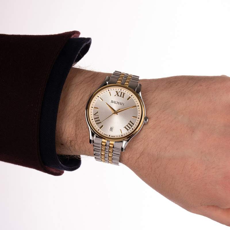 Montre BALMAIN beleganza homme bracelet acier inoxydable bicolore jaune - vue porté 2
