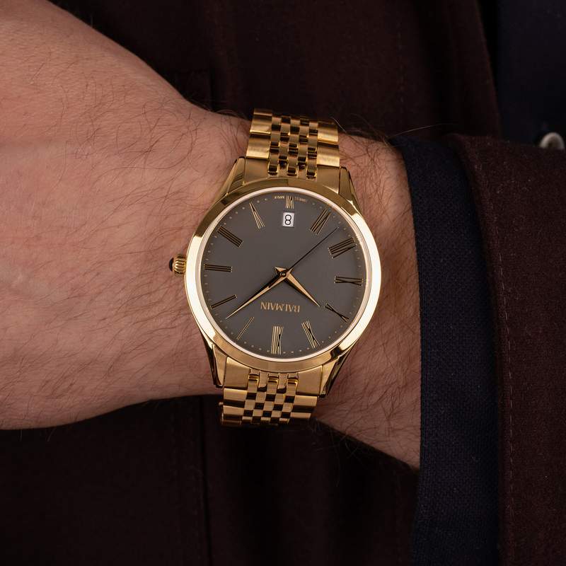 Montre BALMAIN classic R homme bracelet pvd doré - vue porté 1