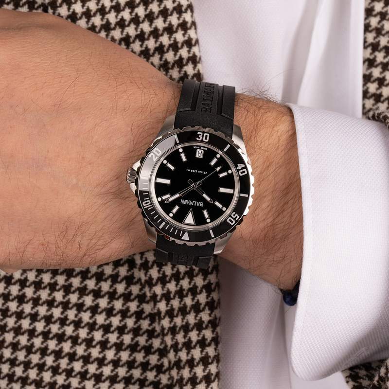 Montre BALMAIN ophrys homme bracelet caoutchouc noir - vue porté 1