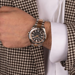 Montre BALMAIN ophrys homme bracelet acier inoxydable bicolore rose - vue porté 1