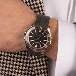 Montre BALMAIN ophrys homme bracelet caoutchouc gris - vue porté 1