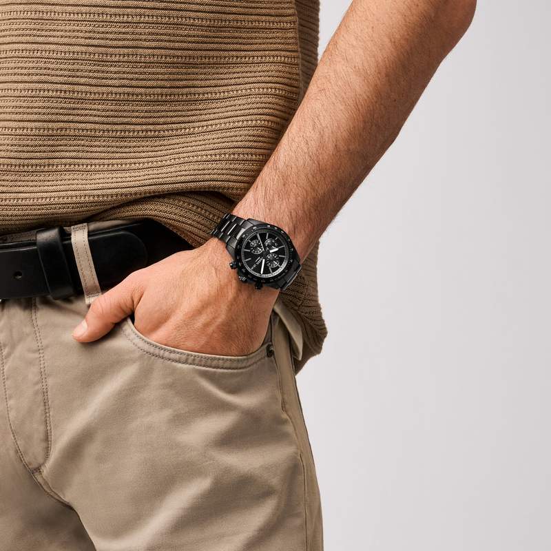 Montre FOSSIL autocross homme bracelet acier inoxydable noir - vue porté 2