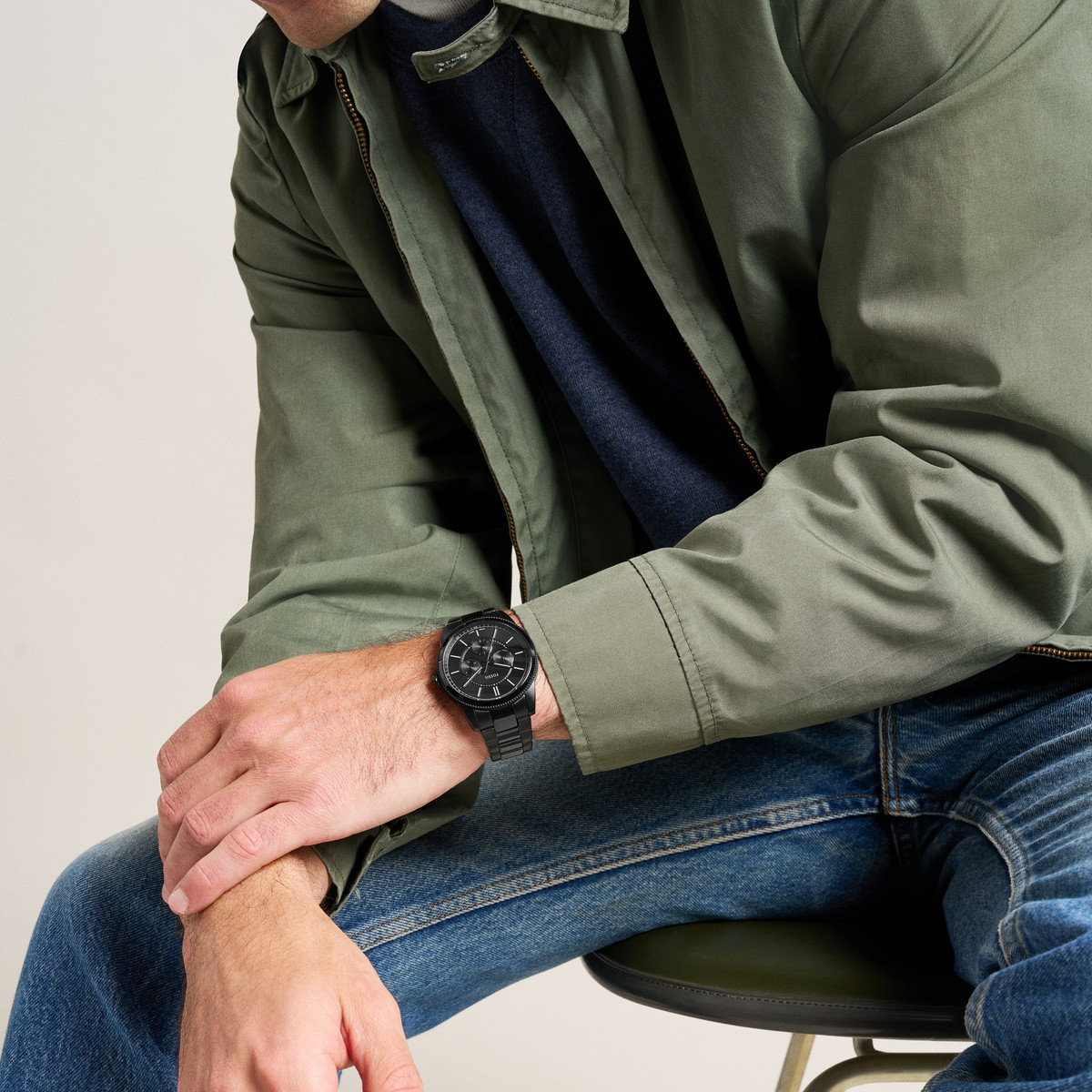 Montre FOSSIL pearson homme bracelet acier inoxydable noir - vue porté 3
